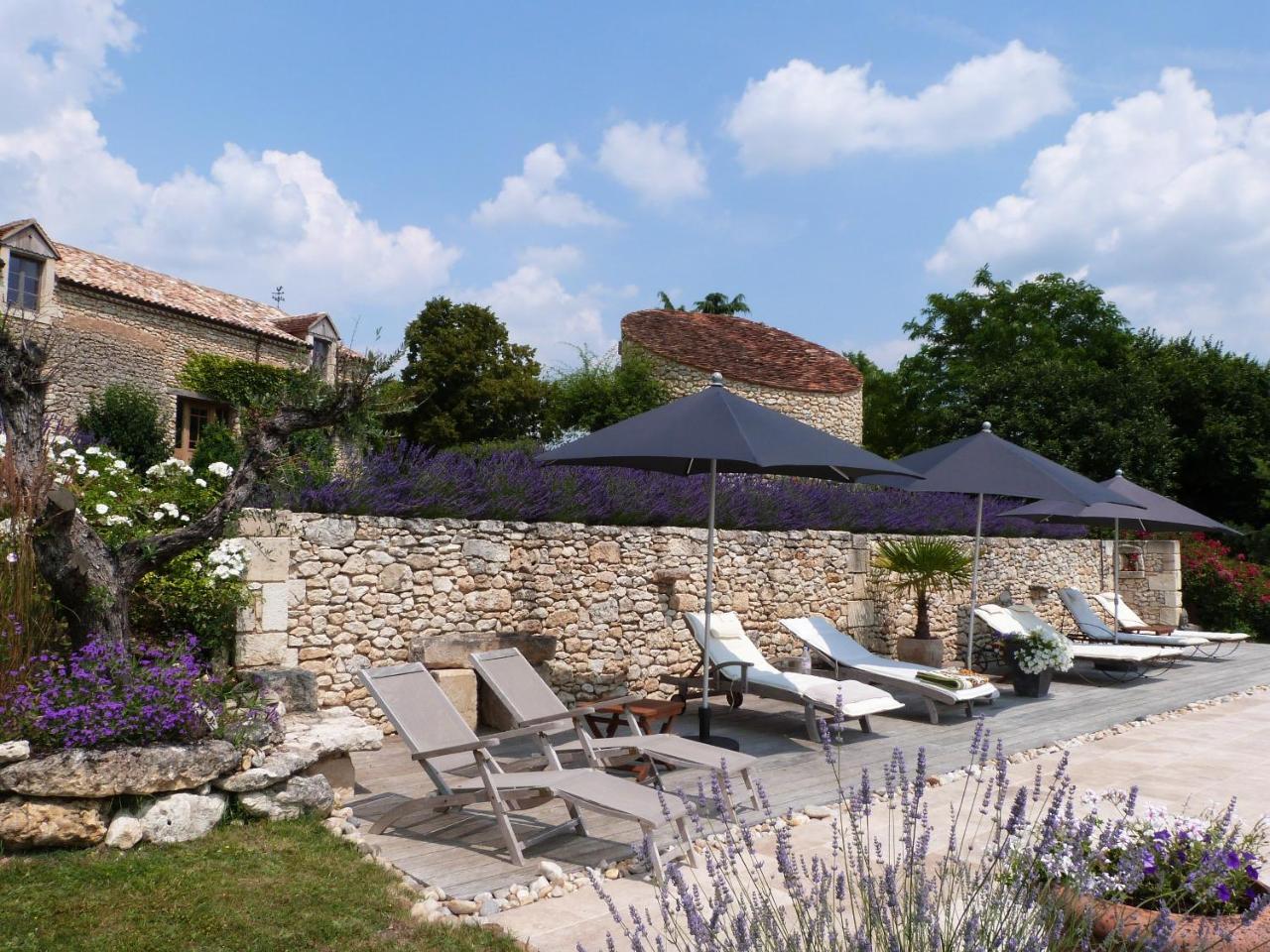 Le Manoir De Beauregard Bed & Breakfast Clermont-de-Beauregard Eksteriør bilde